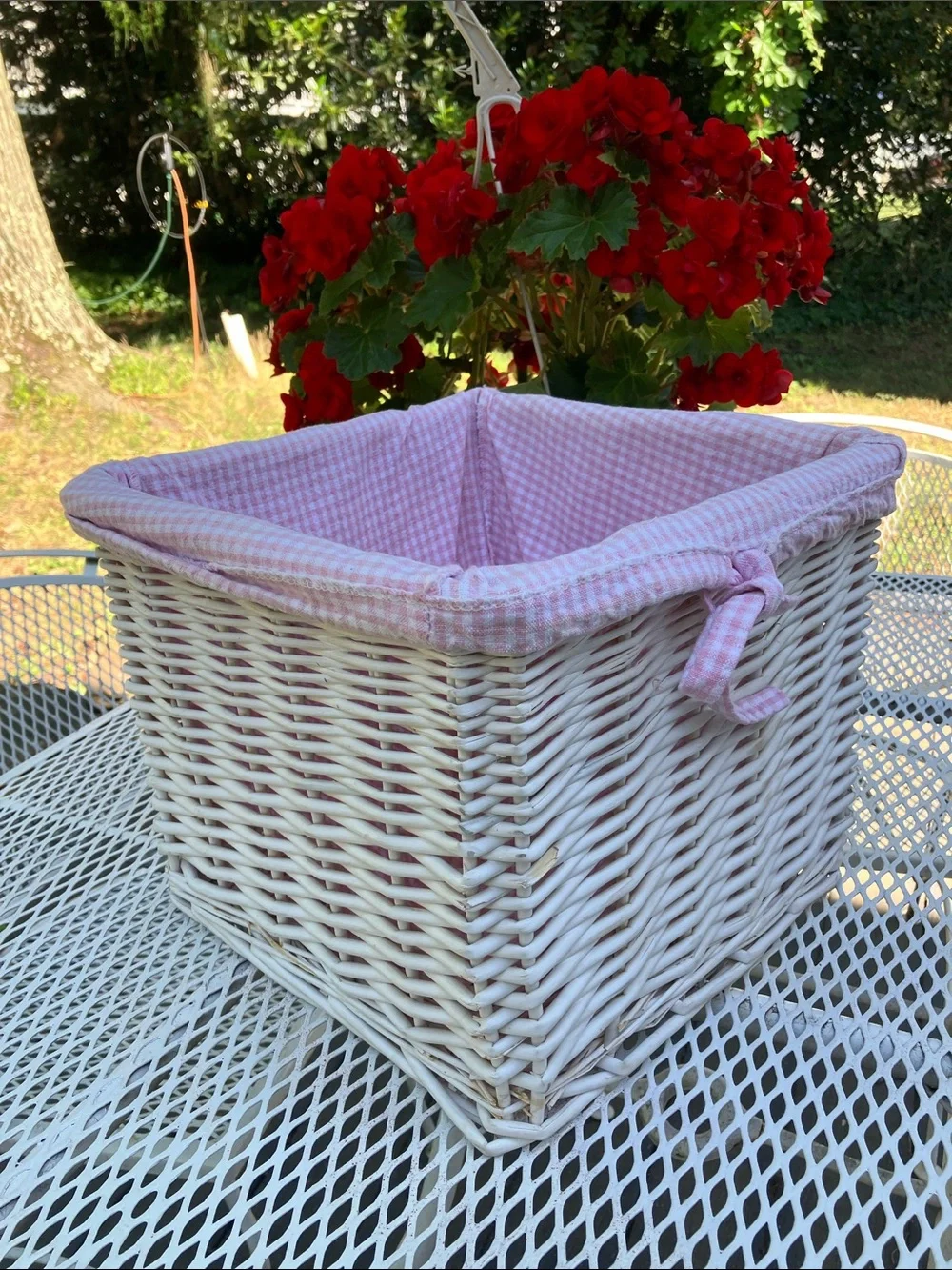 White Wicker Basket With Cotton Lining in Pink Gingham Pattern With Ties